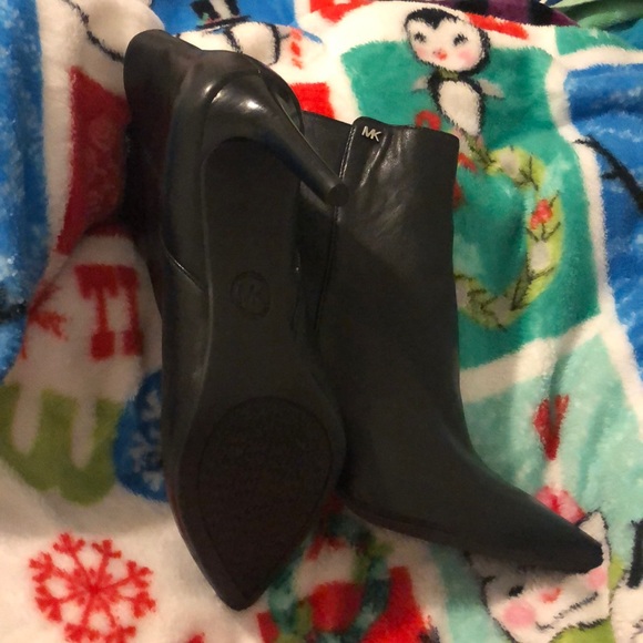 black ankle boots MK - Picture 3 of 5
